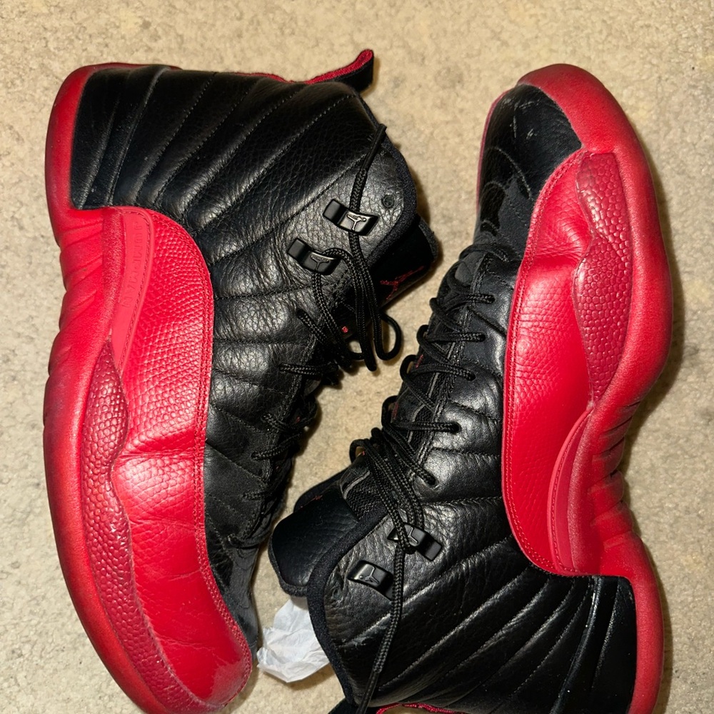 Jordan Retro flu game 12 Black & Red Sneakers
